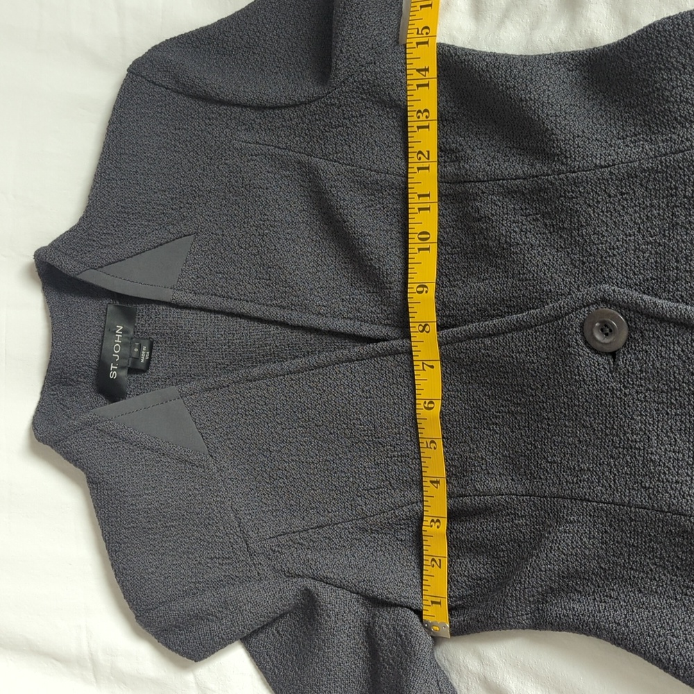 ST. JOHN Collection Luxury Charcoal Knit Blazer & Silk Camisole Set - Picture 12 of 15